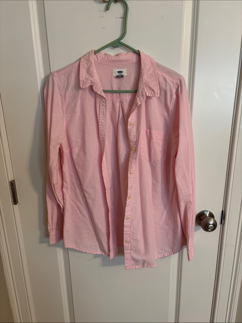 Old Navy Light Pink Women’s Button-Down Shirt
